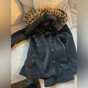 Girls black coat with faux fur removable hood— size 8/10